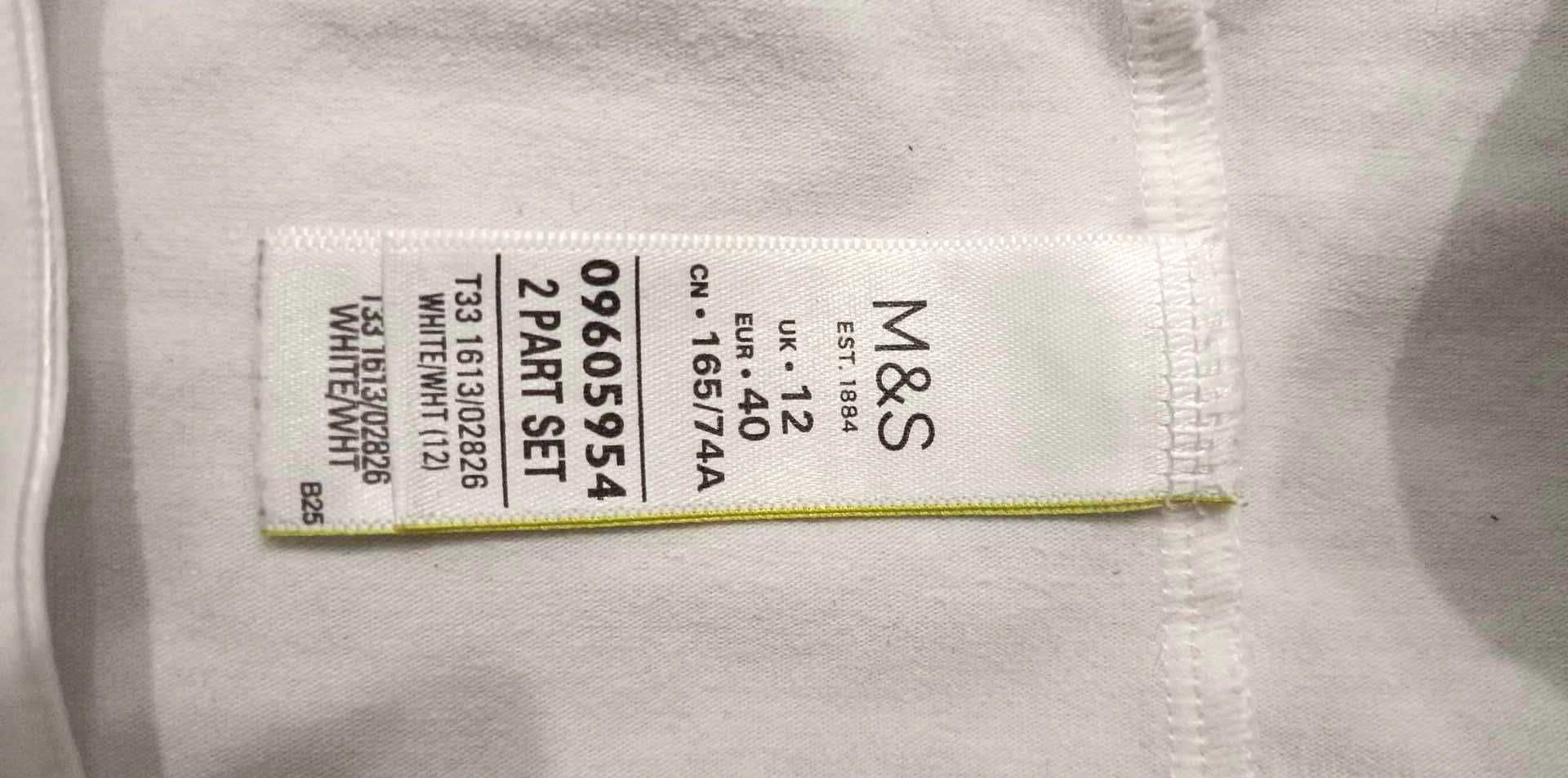 Marks&Spencer białe korygujące modelujące gładkie majteczki 40