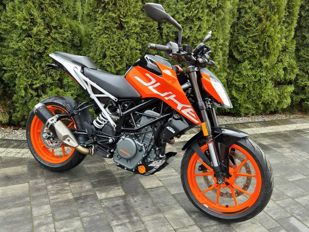 Ktm Duke 390/125 kat B a1