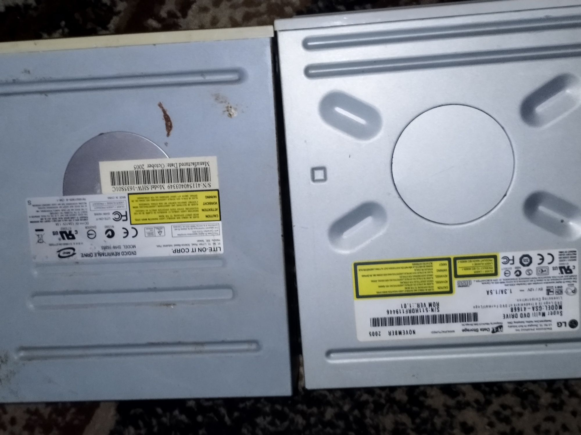 Sprzedam dwa Retro PC napędy Optyczne