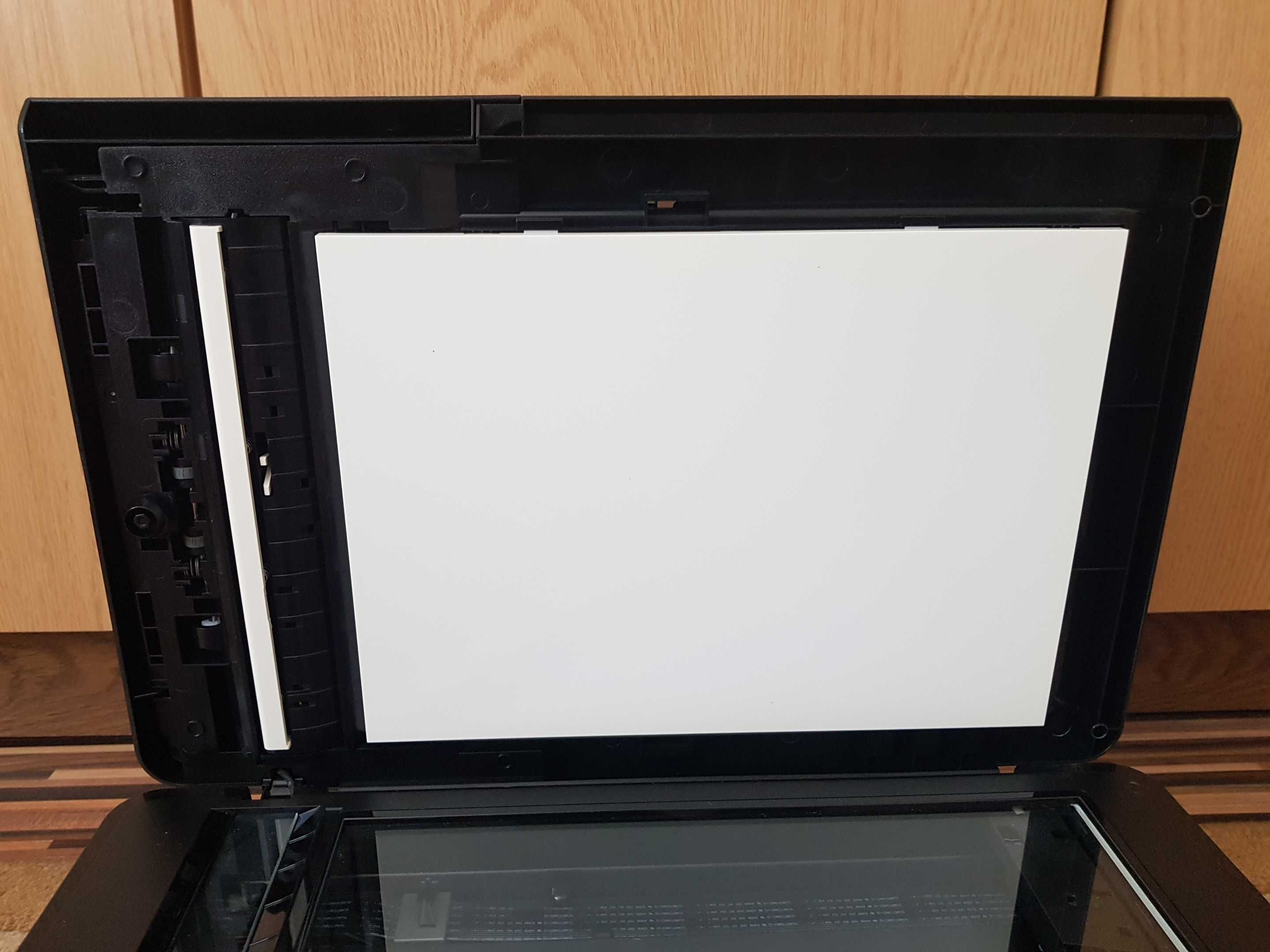 Urządzenie wielofunkcyjne HP DeskJet Ink Advantage 4645 - uszkodzona