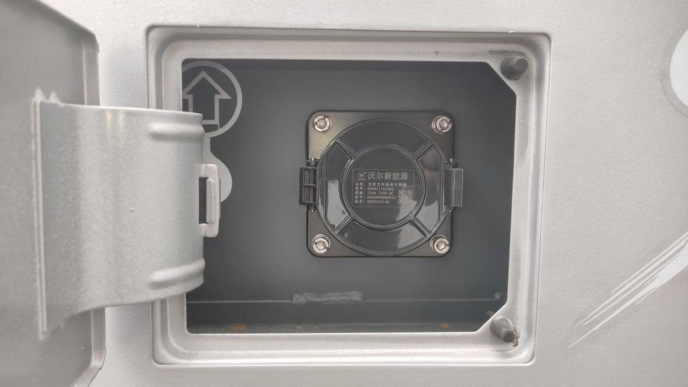 Електронавантажувачі JAC CPD15 ,  JAC CPD25 з зарядним пристроєм