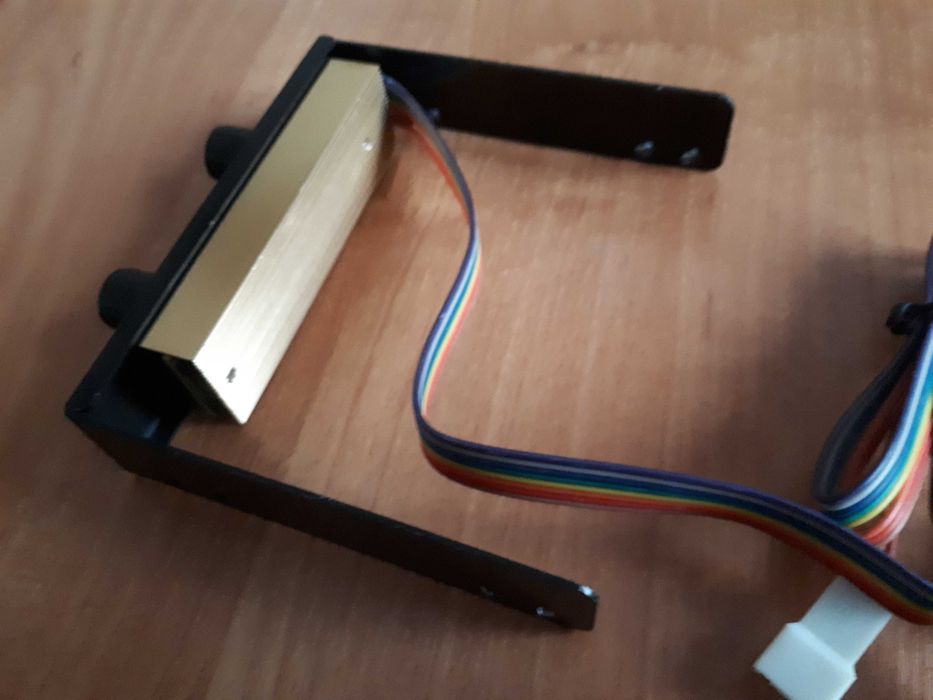 Regulator obrotów wentylatorów do komputera stacjonarnego