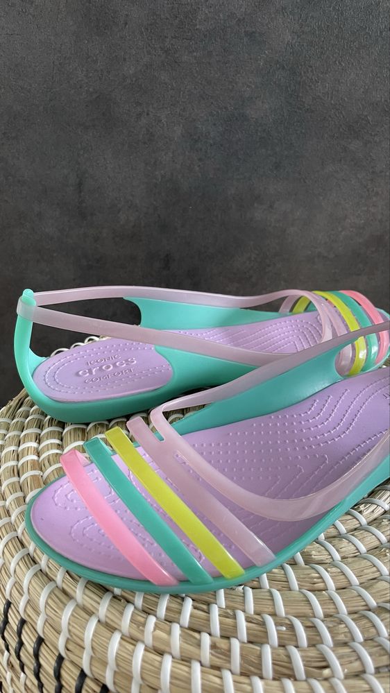Crocs sandały Isabella Huarache Flat Iris & Green W9 39/40