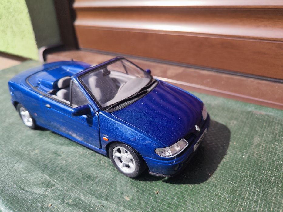 Renault Megane cabrio 1:18 Anson