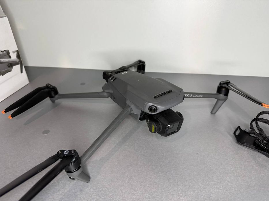 DJI Mavic 3 Classic – професійний дрон для зйомки