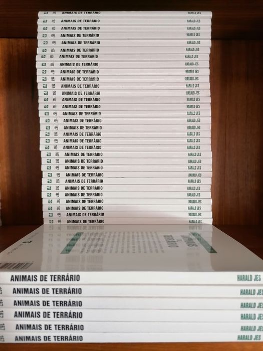 Livro Animais de terrário