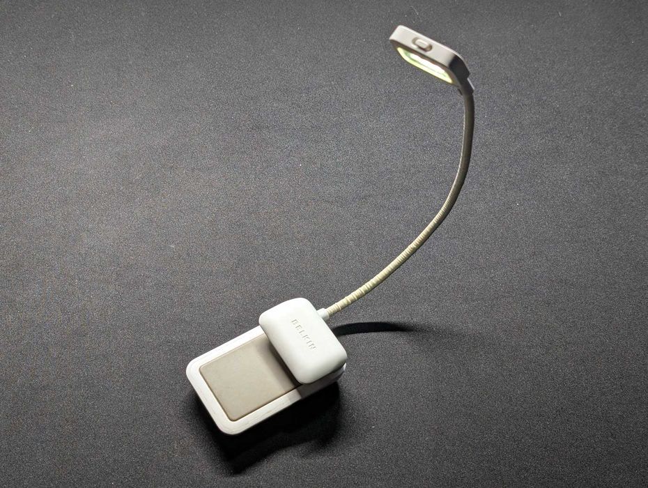 Лампа підсвітка для електронних книг Belkin Universal Book Light White