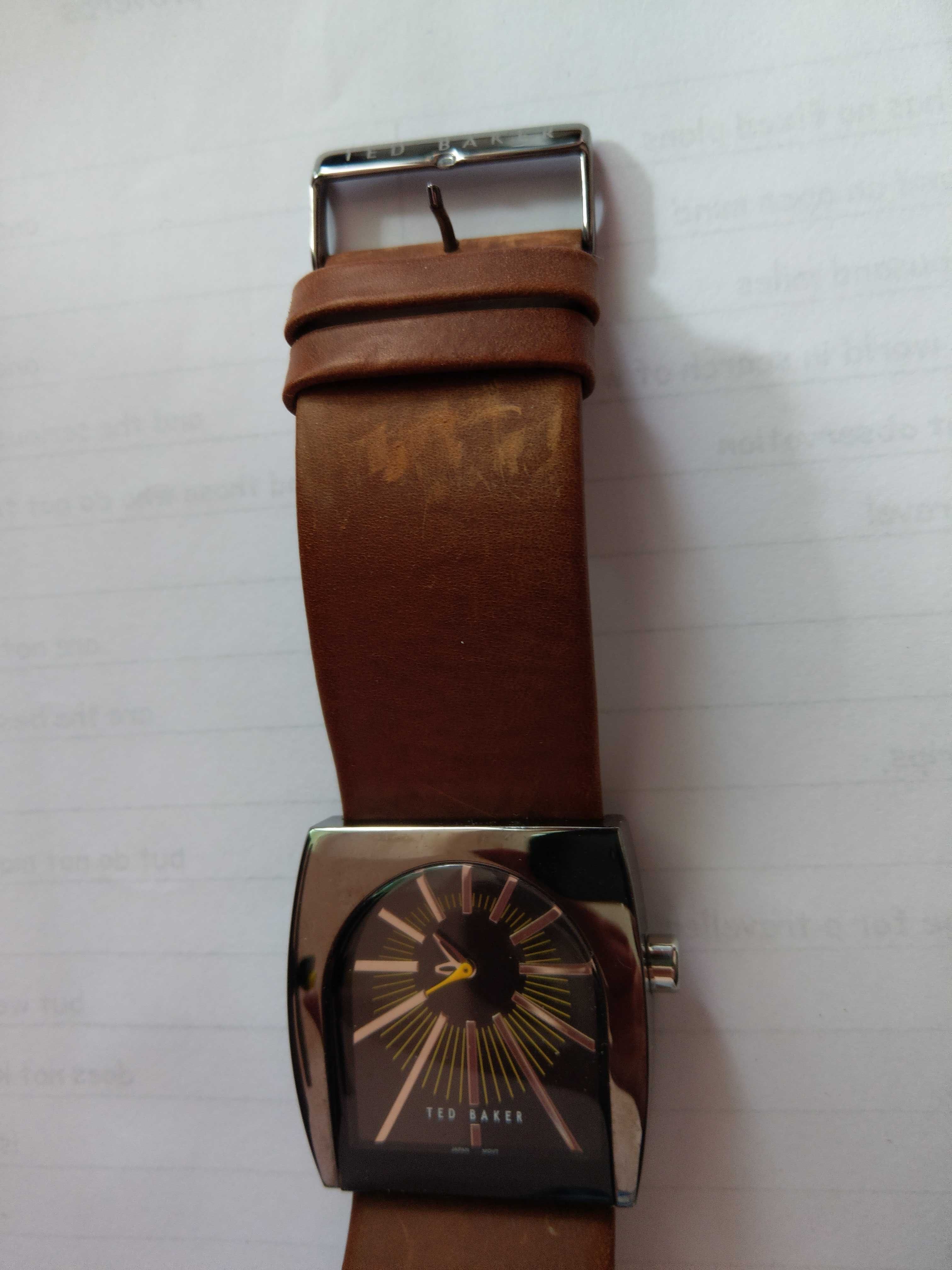 Zegarek Ted Baker TB223YL - Elegancja w Rękach!