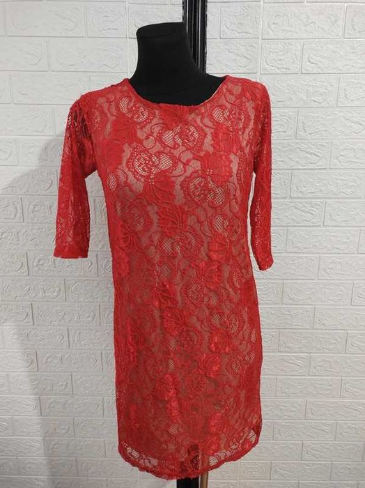 sukienka rozmiar m koronka czerwona elastyczna wizytowa
