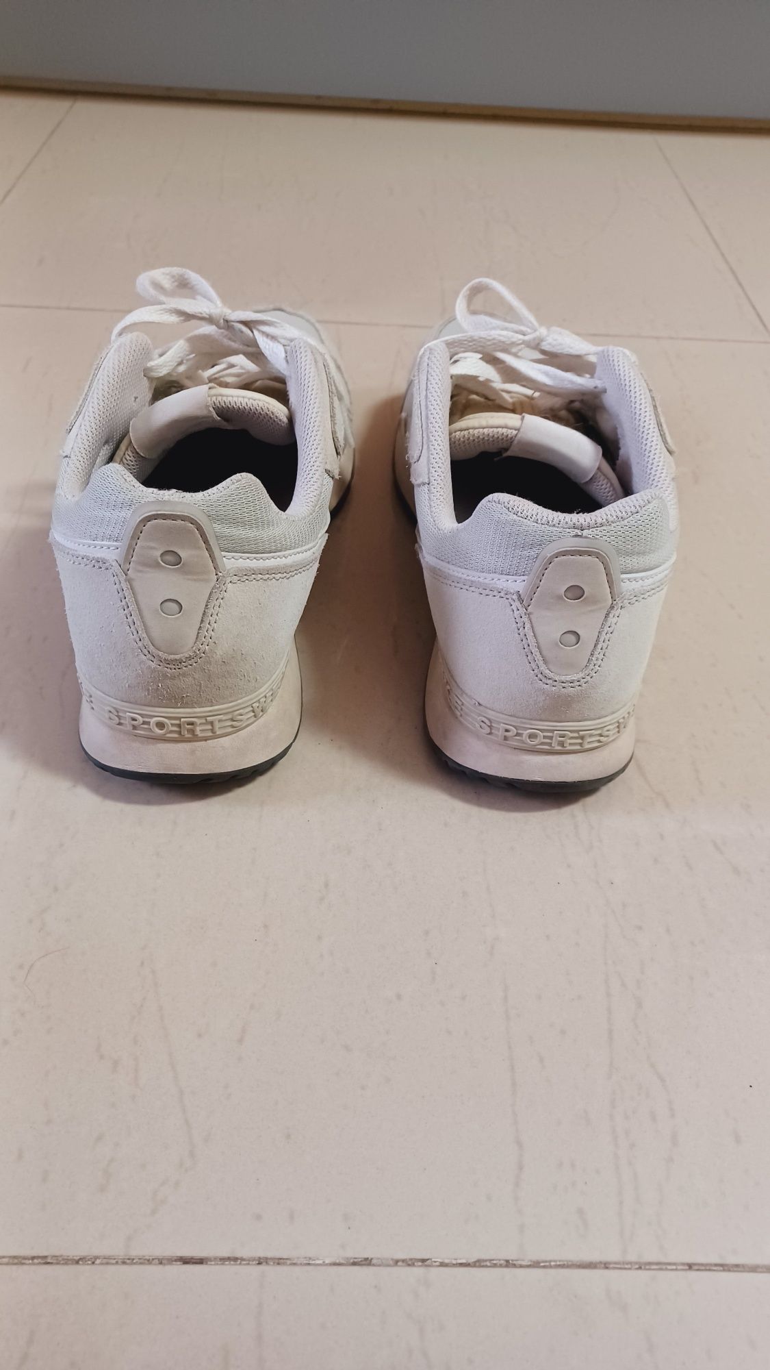 Tenis nike cremes