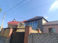 ПРОДАМ будинок по вулиці Хорольска