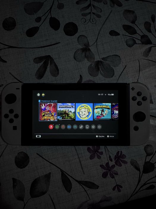 Nintendo Switch (2018)