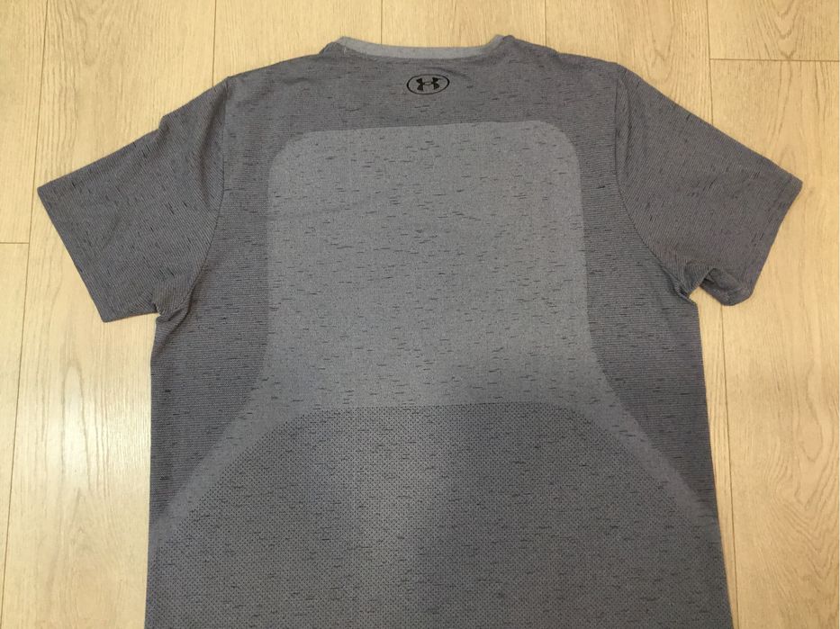 Продам футболку Under Armour розмір XXL