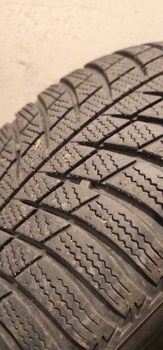 Opony zimowe + Stalówki Bridgestone R16 205/55 Rozstaw 5x110mm