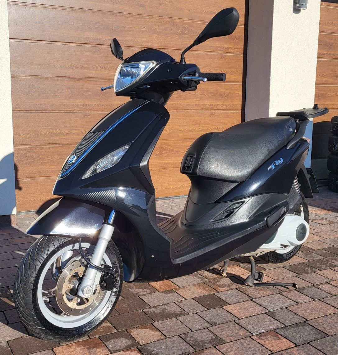 Skuter Piaggio Xevo 125 Fly.