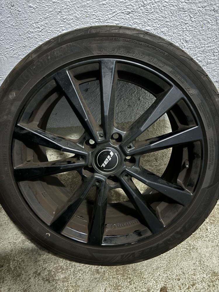 Felgi Rial m12 black 17 cali z oponami letnimi Yokohama