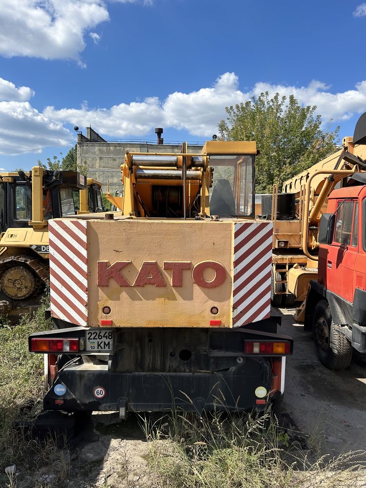Кран КАТО NK-300 30т