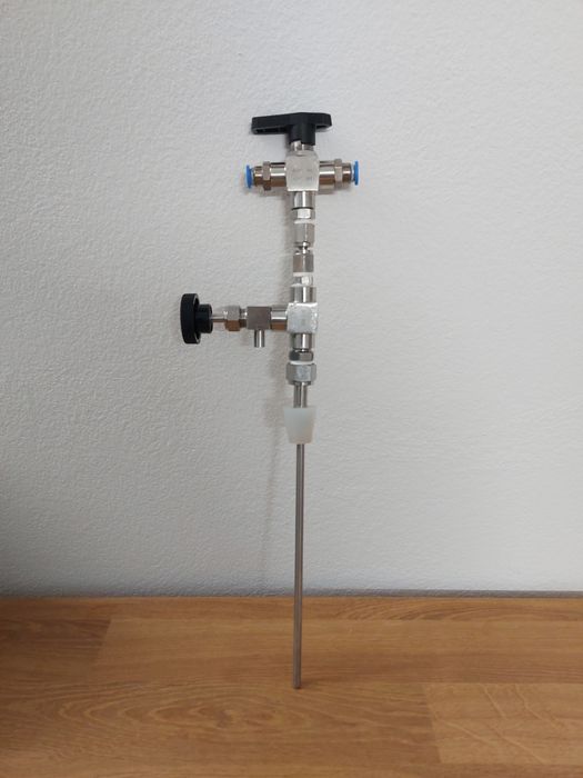 Enchedor de cerveja contra pressão