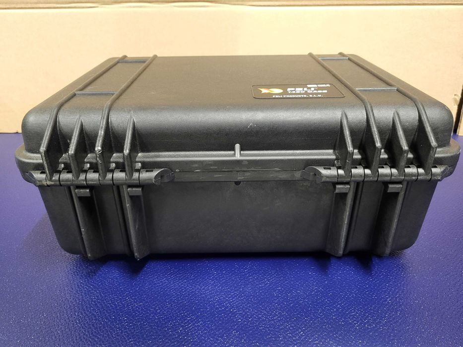 PELI 1450 (37x26x15) pianka / black Pelican walizka, FAKTURA