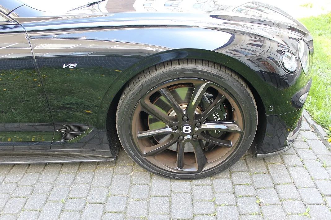 Bentley Continental GT V8 Black Edition Mulliner