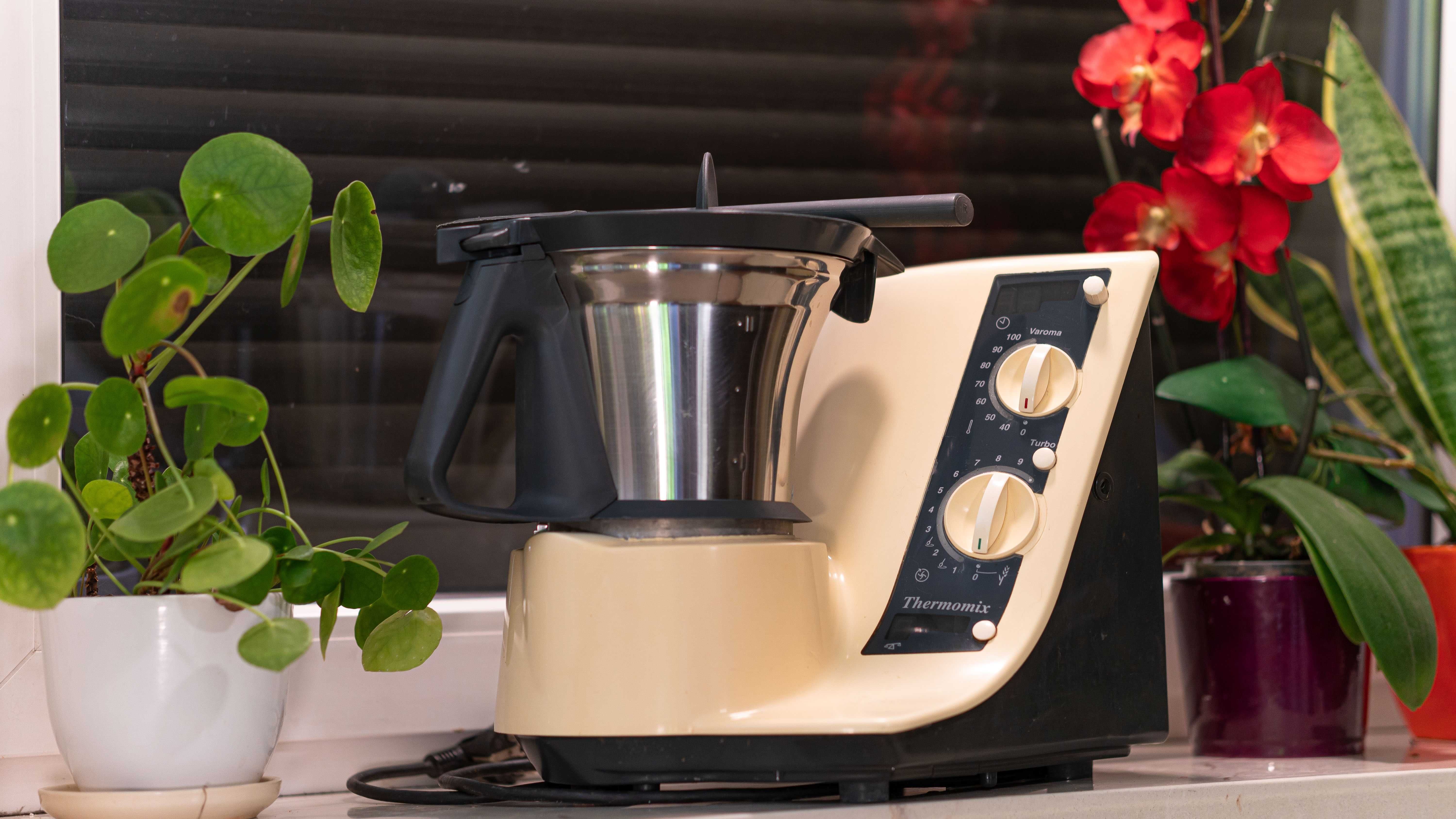 Thermomix TM 21 - wielofunkcyjne urządzenie Multicooker Vorwerk