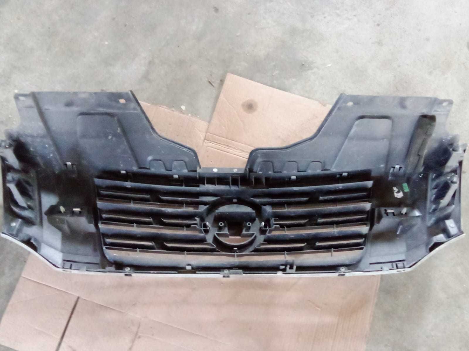 Vendo grelha para nissan navarra