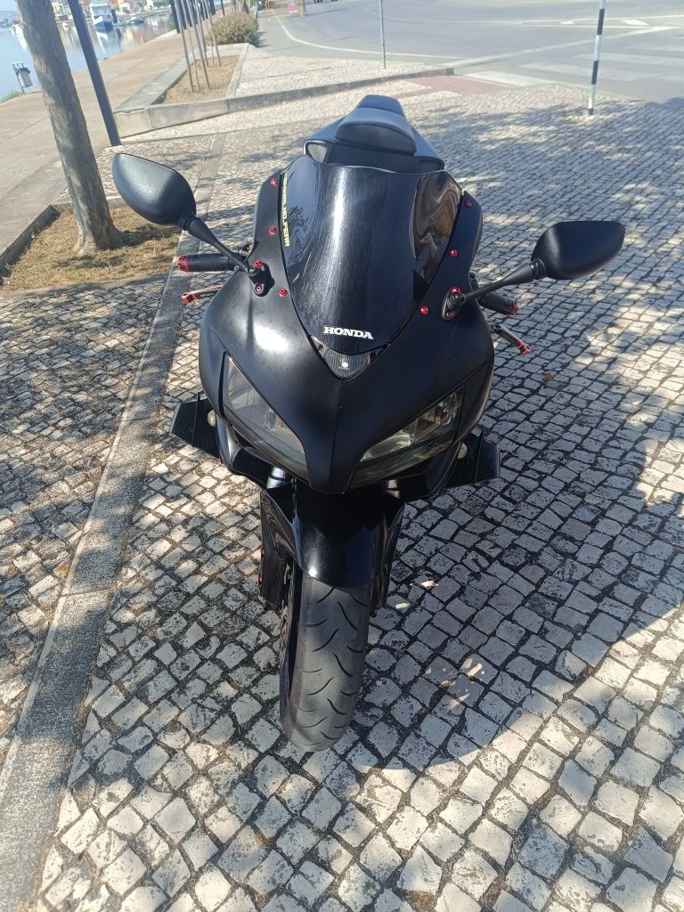Moto CBR 1000rr ano2005, toda revisada óleo, filtro de óleo