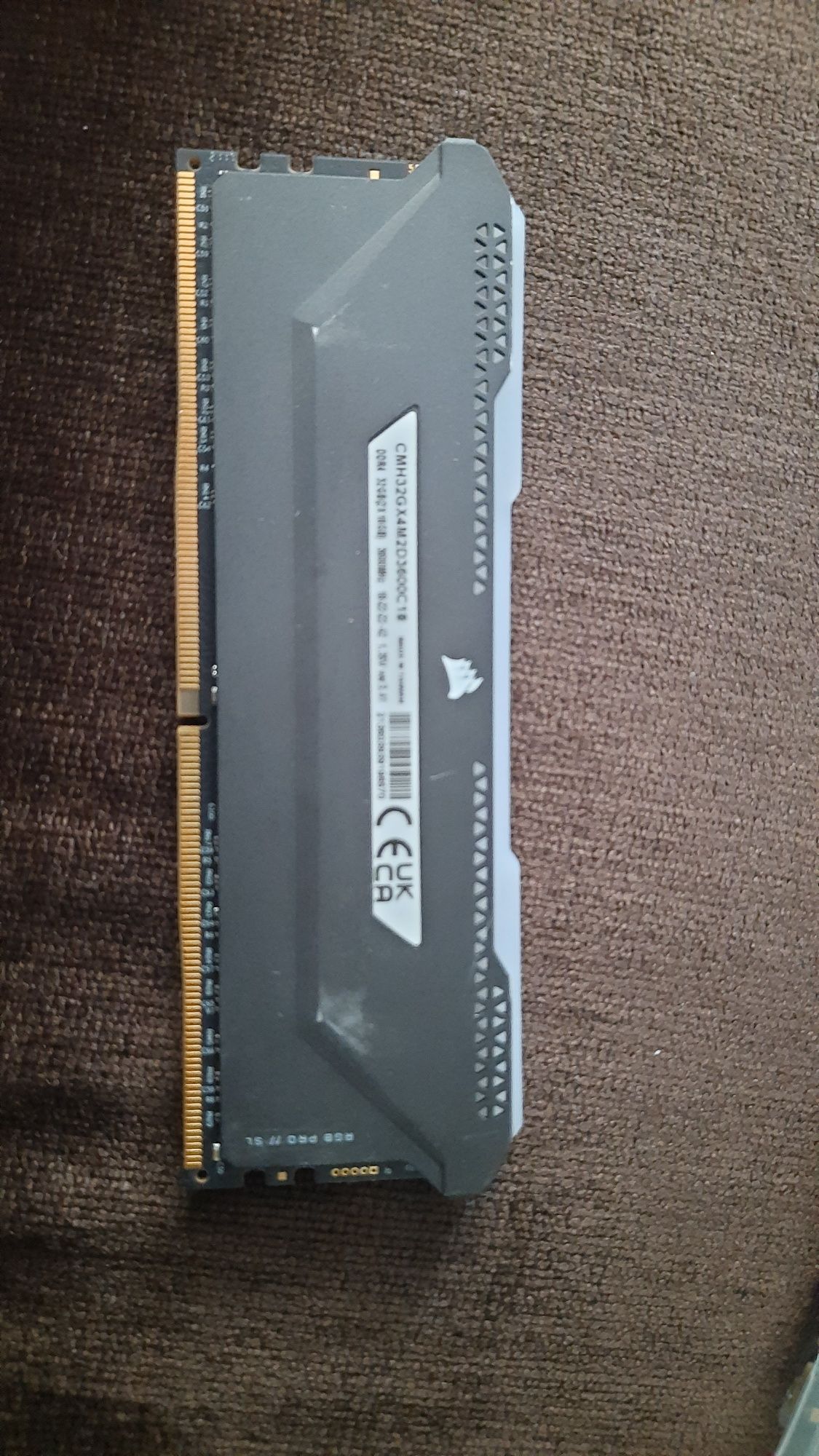 Pamięć ram DDR4 4x16GB CORSAIR VENGEANCE RGB PRO SL - uszkodzone