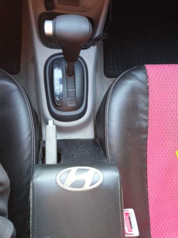 Продам Hyundai Accent 2010г. (автомат газ\бенз)