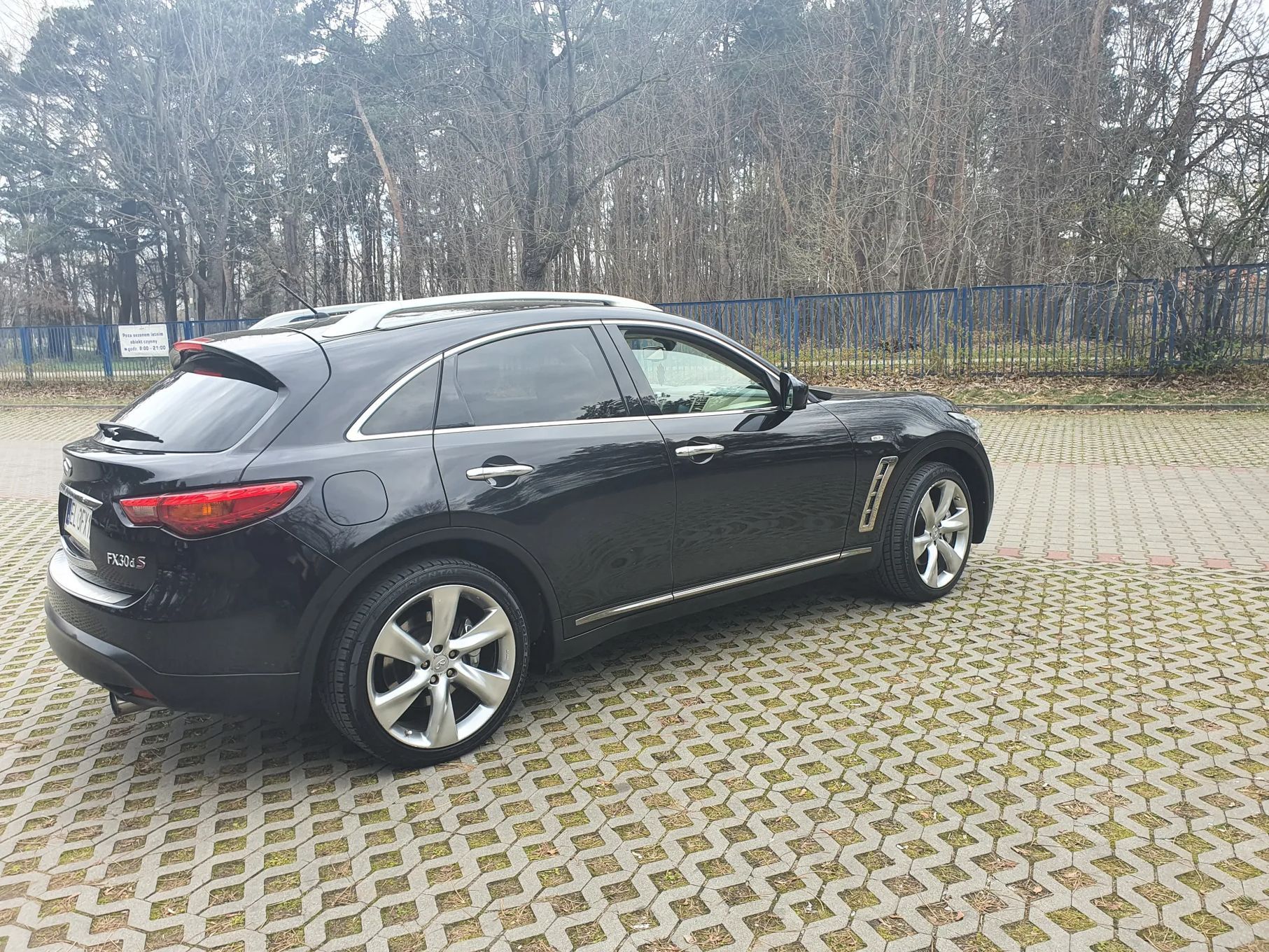 Infiniti FX Infinity fx35 S stan idealny Polski salon