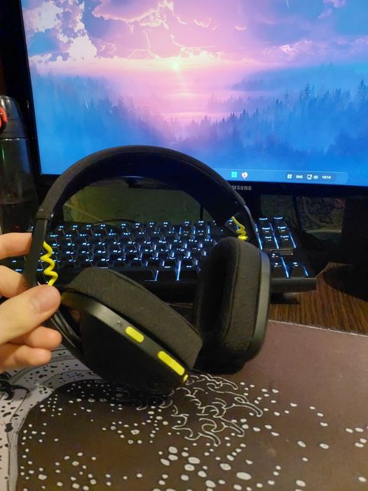 Навушникі Logitech G435 Black