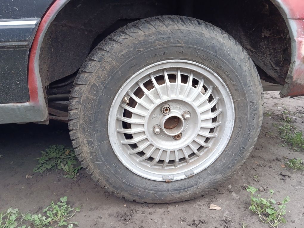 Зимова гума Matador mp85 185/70 R14 на титанах GM