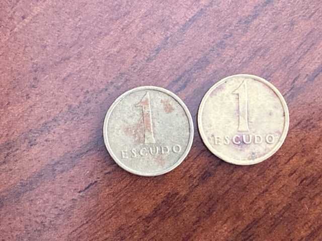 6 moedas de 1 escudo, latão níquel, módulo menor; oferta de 2 moedas