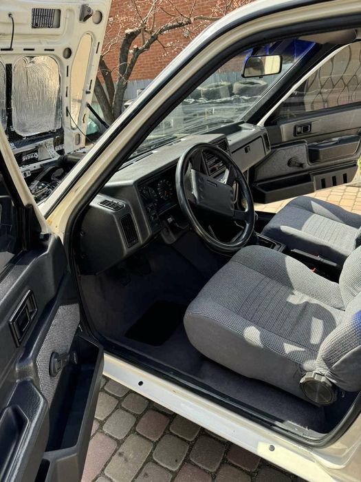 Продам вольво 340