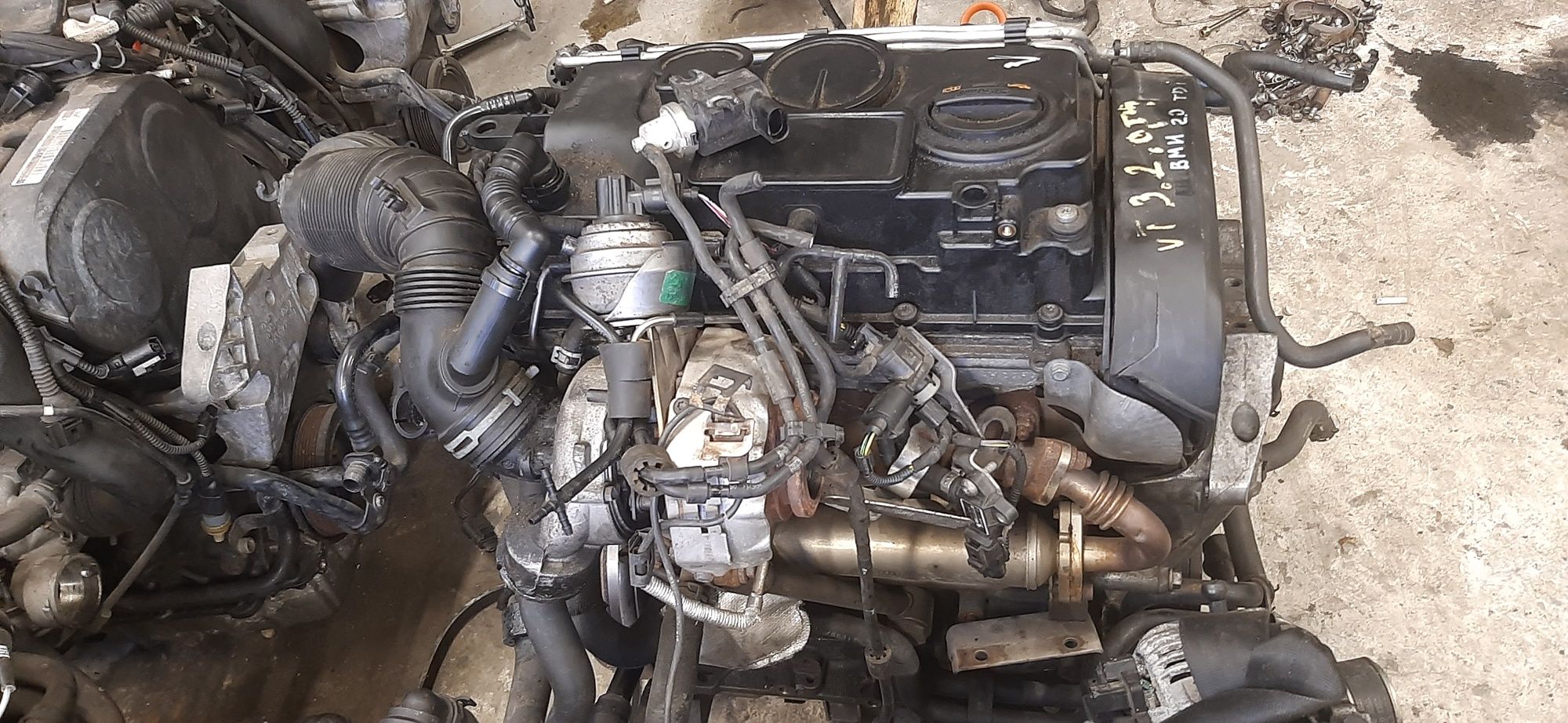 Мотор двигун 2.0 BMN BMR 125кв  VW PASSAT B6  TOURAN 2003-2010р.