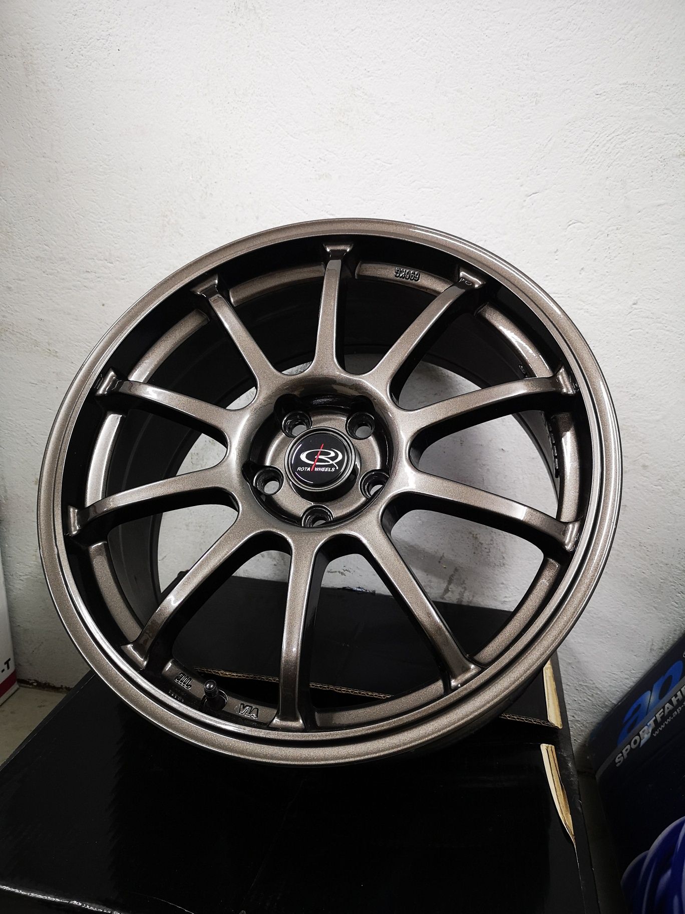 Felgi Rota Force 17" 7,5J ET48 5x100 Subaru