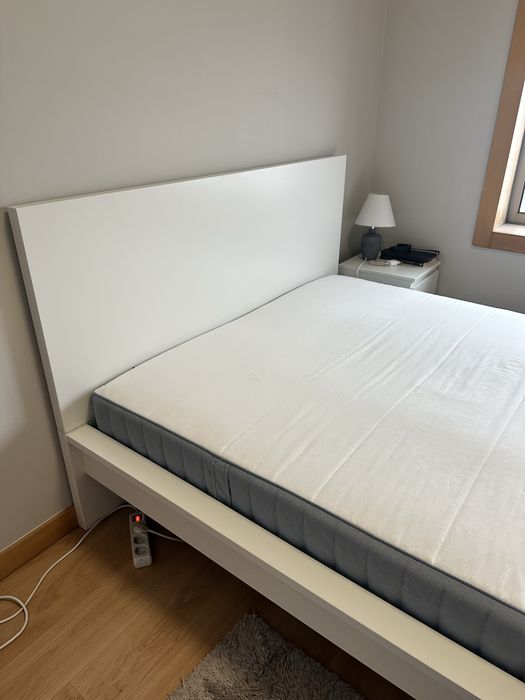 Cama de casal c/ colchao