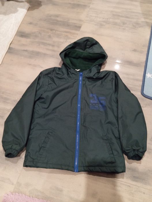 Kurtka na polarze w rozmiarze 134