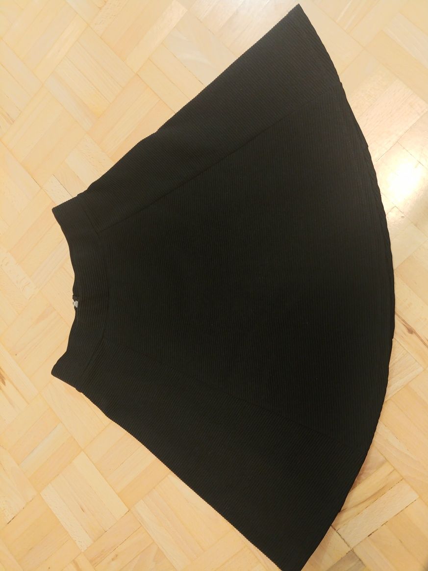 Czarna spódnica XS H&M