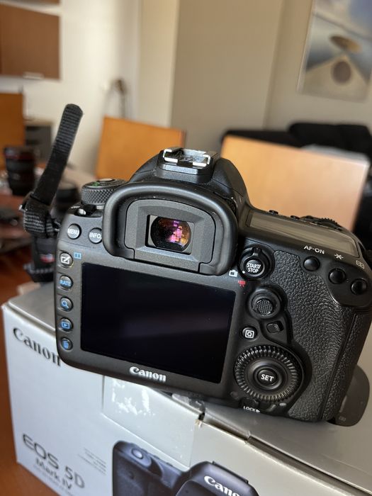 Canon 5D Mark IV (estado impecável!!)