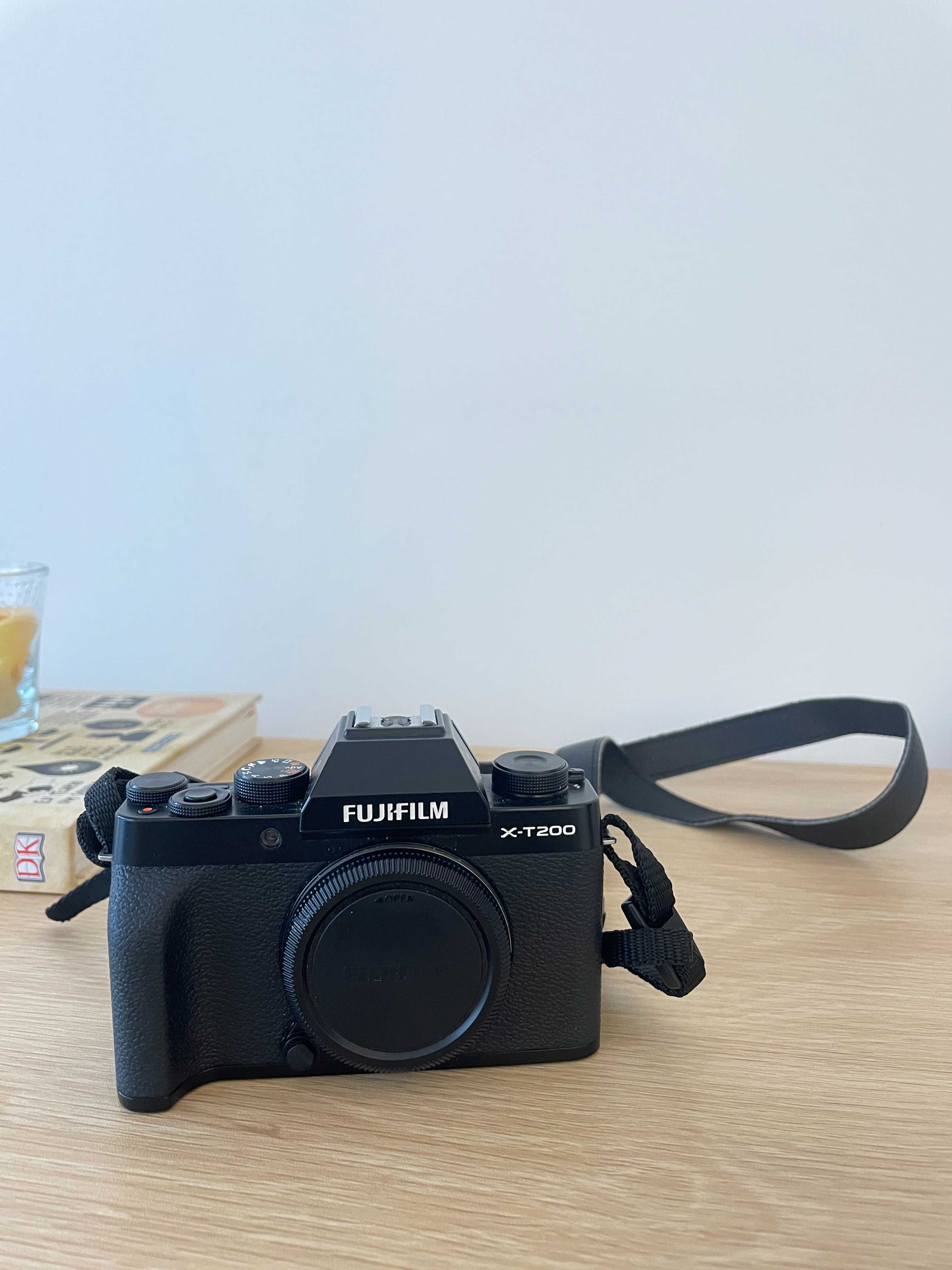 Fujifilm X-T200 + Lente XC 15-45mm f/3.5-5.6