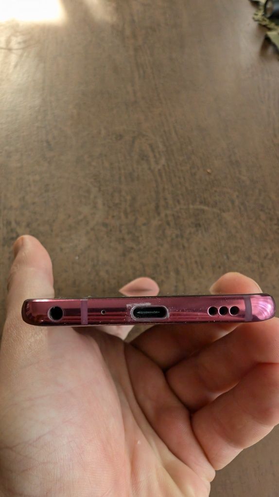 Продаю lg g7 в хорошем состоянии