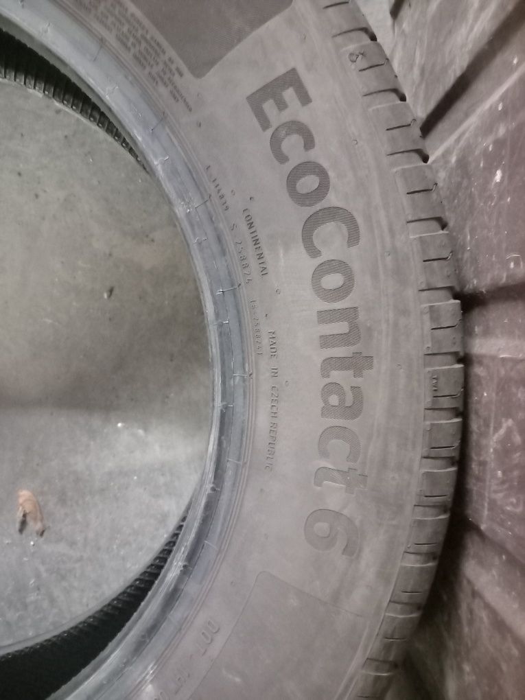 Opona letnia 215/65r17 continental  2021