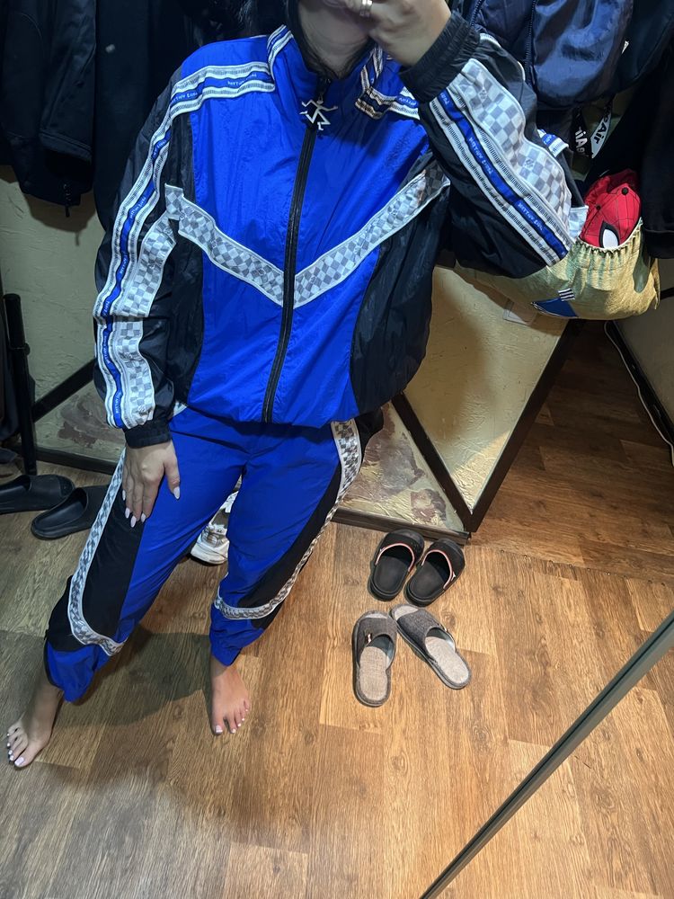 Костюм плащевка lv louis zara