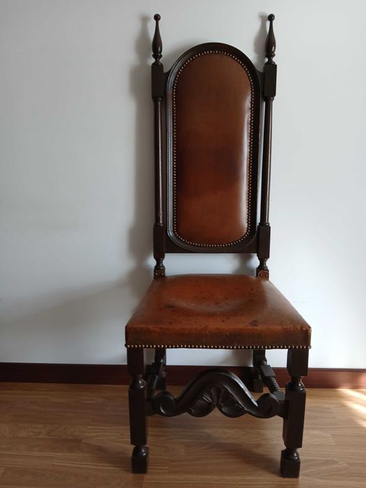 Par de Cadeiras de Sala Clássicas - Antigas