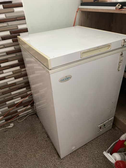 Морозильный ларь ( морозилка)