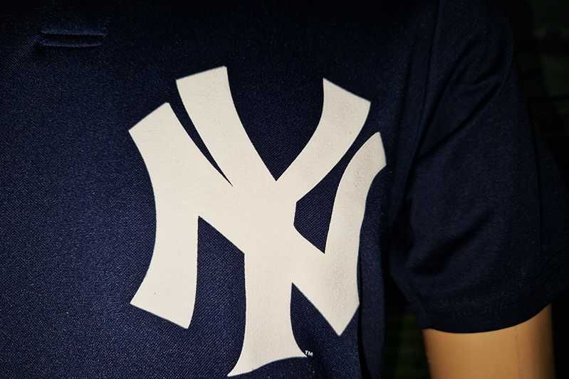 New York Yankees Majestic CoolBase 2015 size: S/M