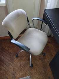Продам офисный стул кресло