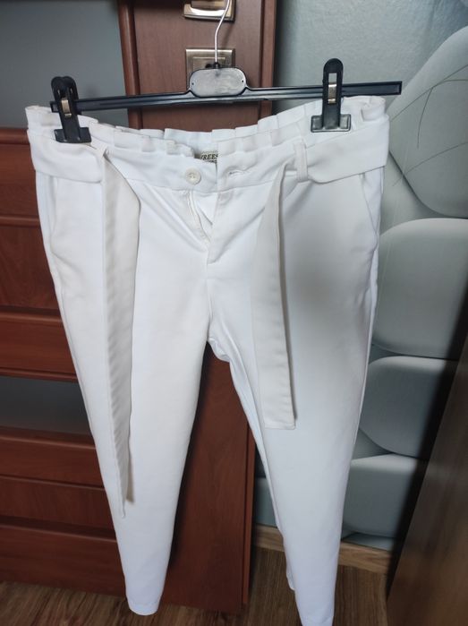 Spodnie freesia S ekri