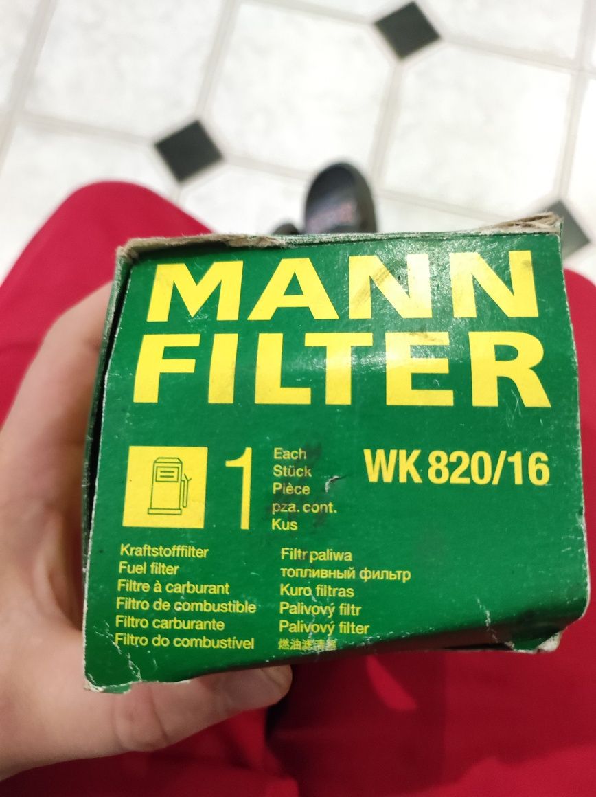 Фільтр паливний -FILTER MANN WK 820/16